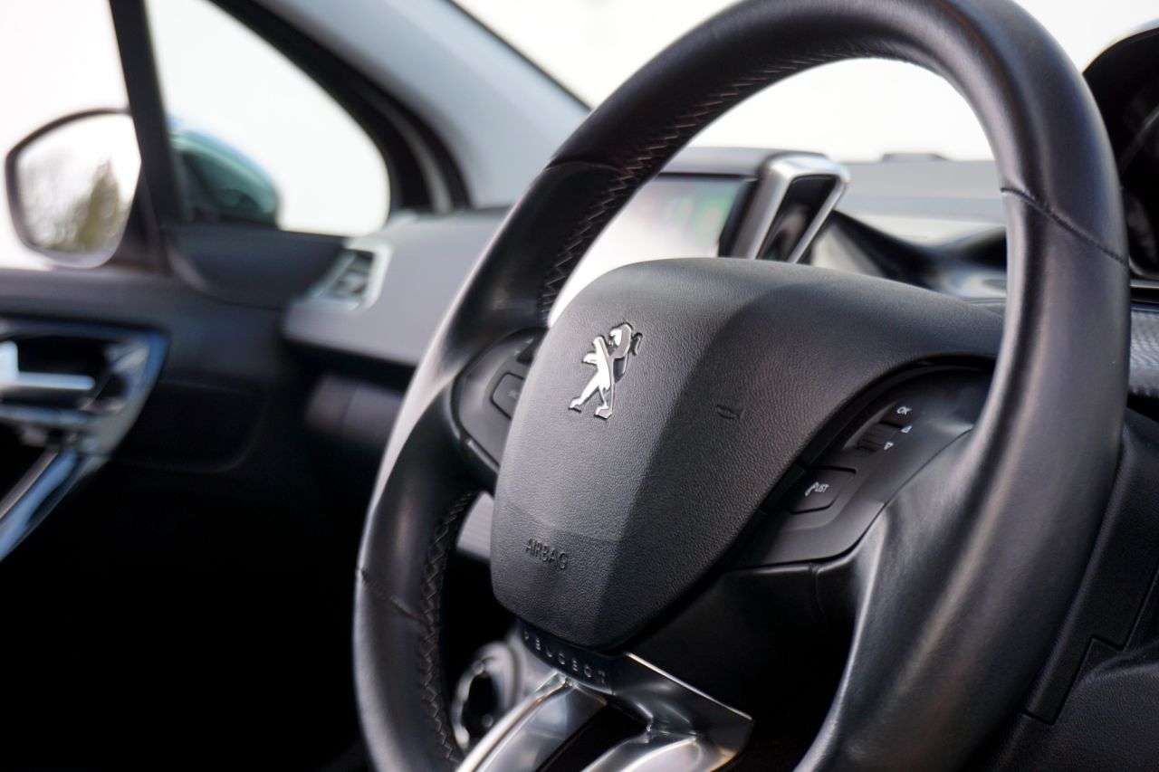 2016 PEUGEOT 208 2016 PEUGEOT 208