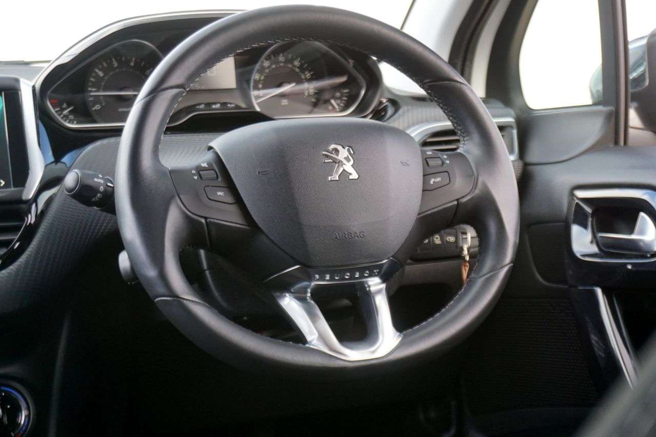 2016 PEUGEOT 208 2016 PEUGEOT 208