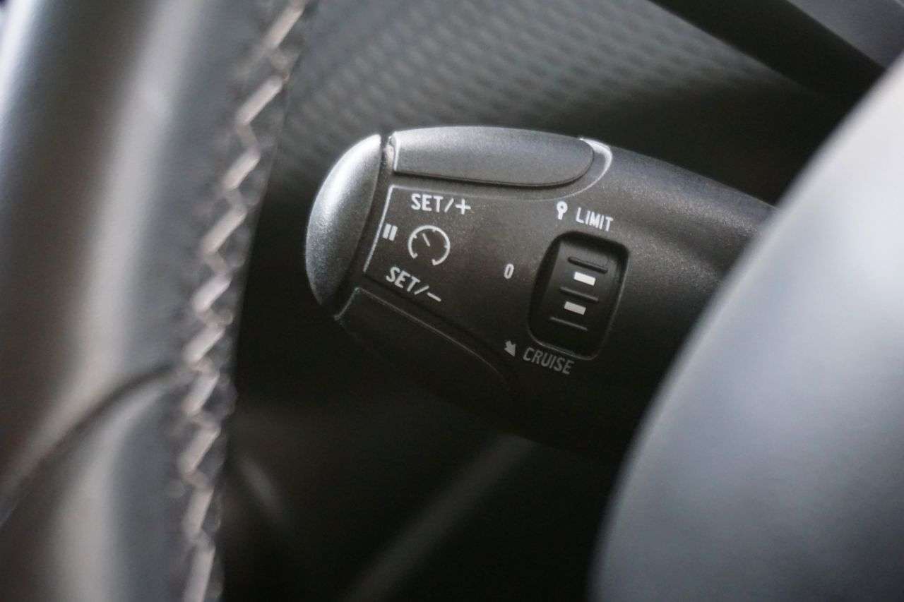 2016 PEUGEOT 208 2016 PEUGEOT 208