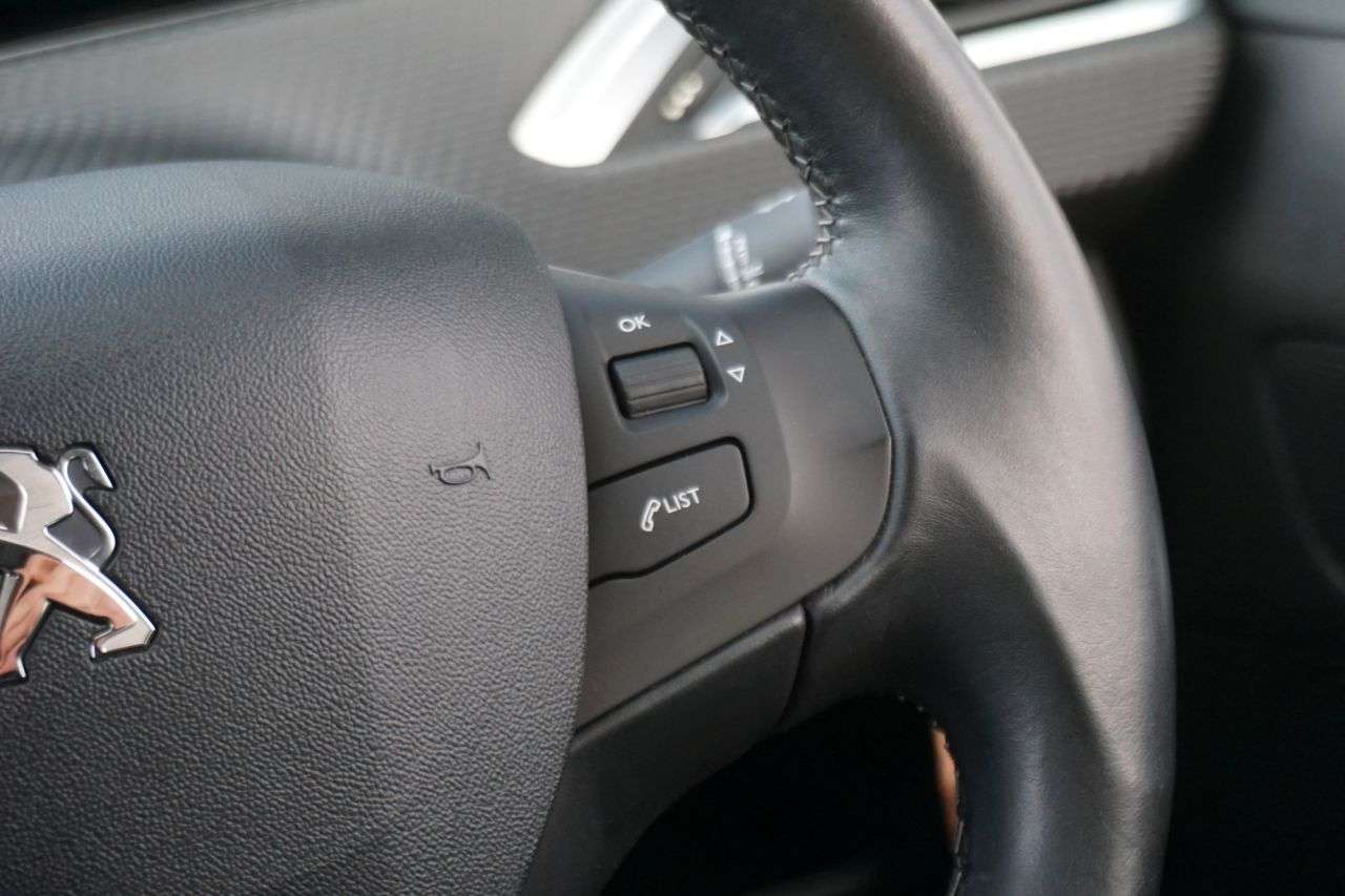 2016 PEUGEOT 208 2016 PEUGEOT 208