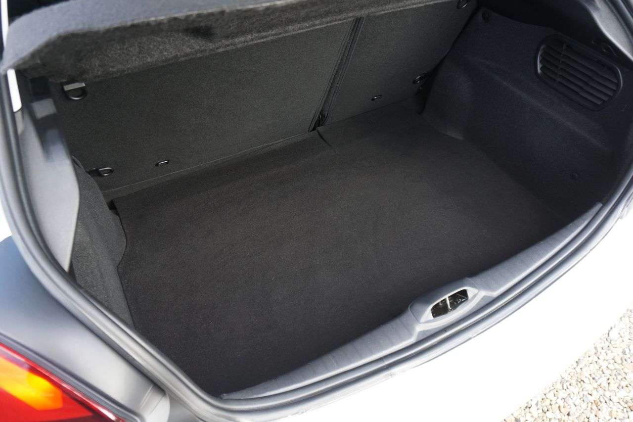 2016 PEUGEOT 208 2016 PEUGEOT 208