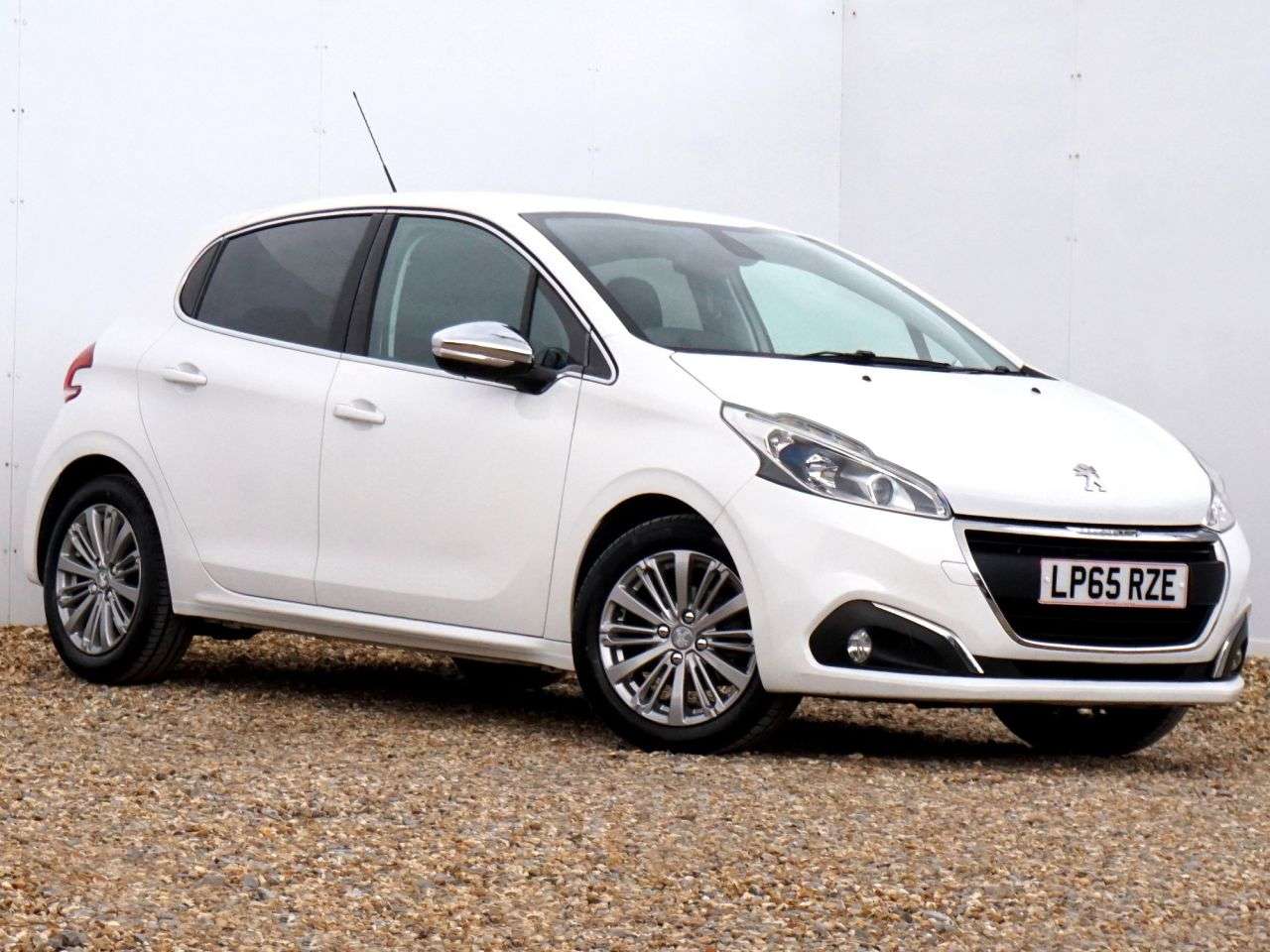 A 2016 PEUGEOT 208 1.2 PureTech Allure Hatchback Petrol Manual Euro 6 5dr - Just 19,426 Miles A 2016 PEUGEOT 208 1.2 PureTech Allure Hatchback Petrol Manual Euro 6 5dr - Just 19,426 Miles