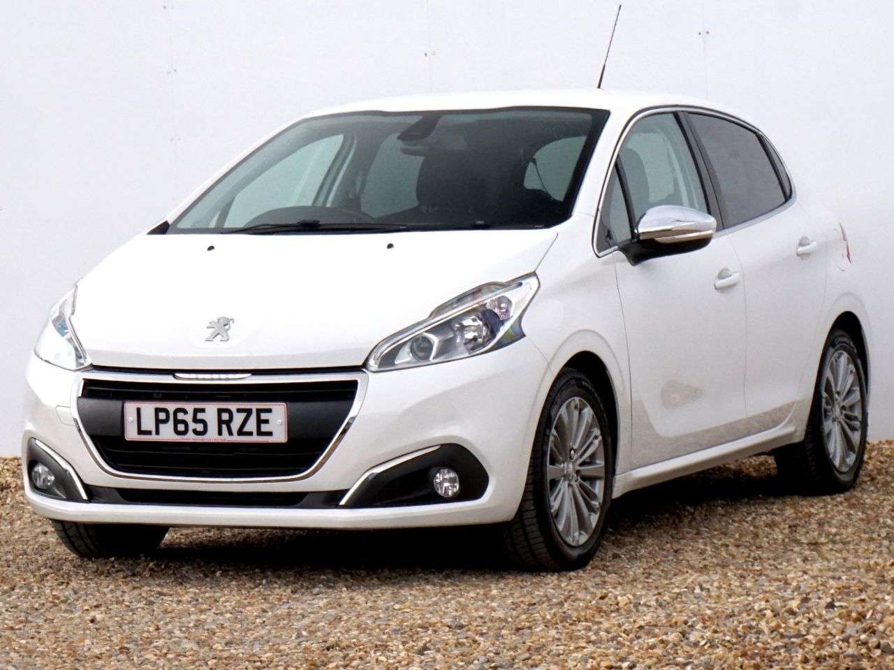2016 PEUGEOT 208 2016 PEUGEOT 208