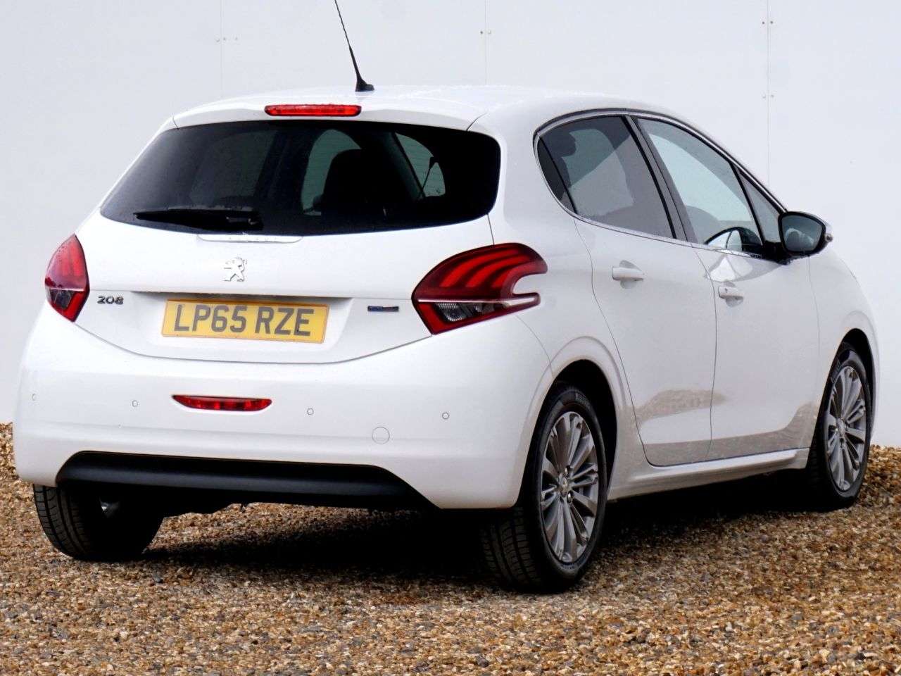 2016 PEUGEOT 208 2016 PEUGEOT 208