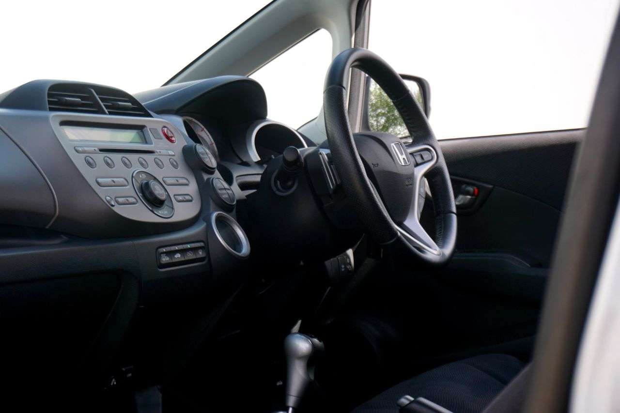 2010 HONDA JAZZ 2010 HONDA JAZZ