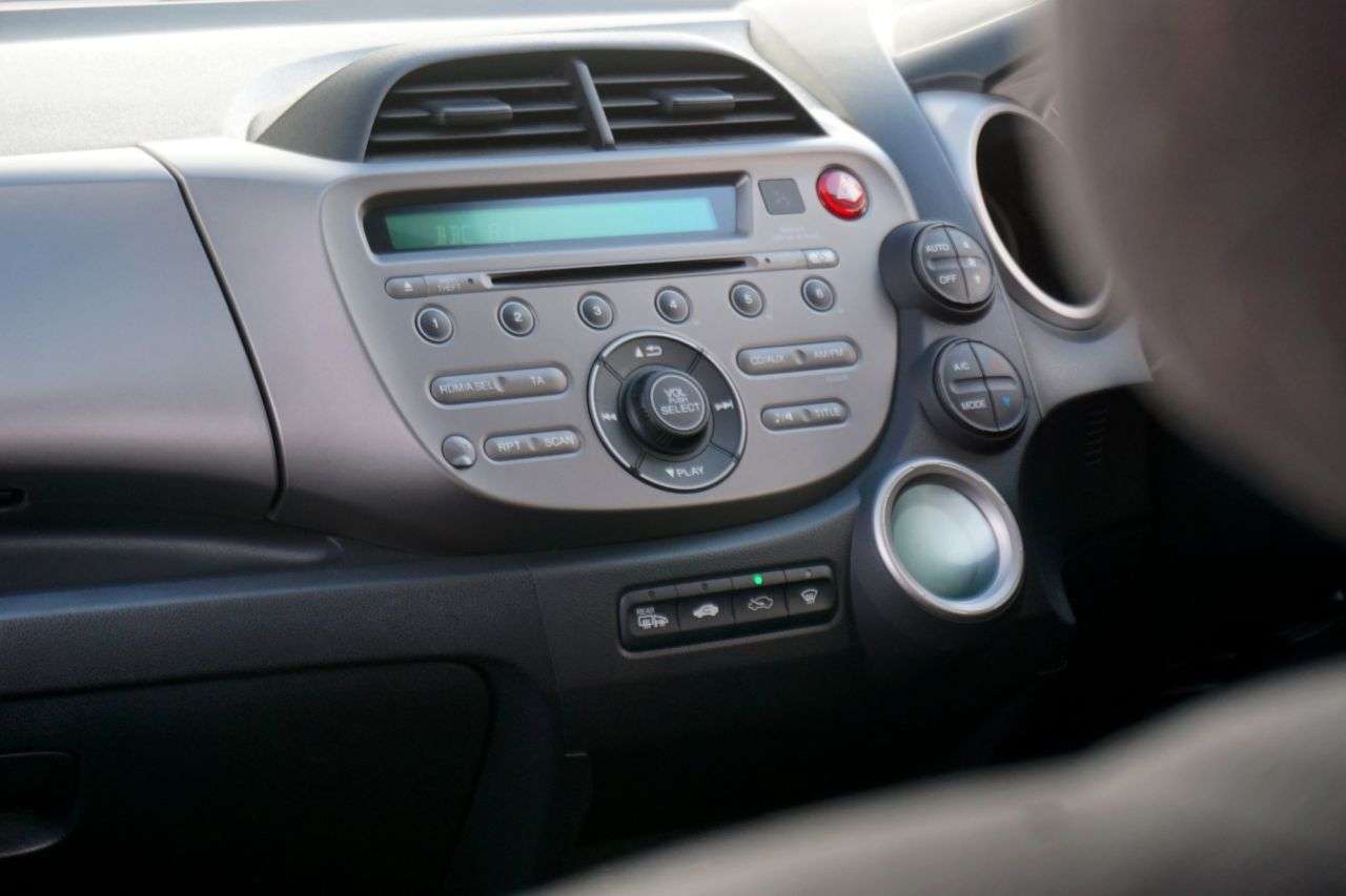2010 HONDA JAZZ 2010 HONDA JAZZ
