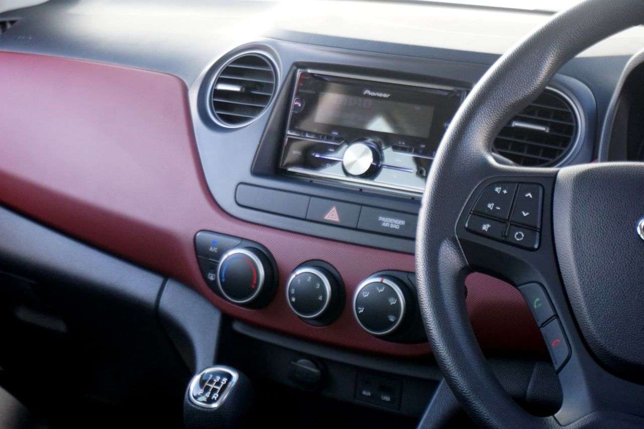 2017 HYUNDAI I10 2017 HYUNDAI I10