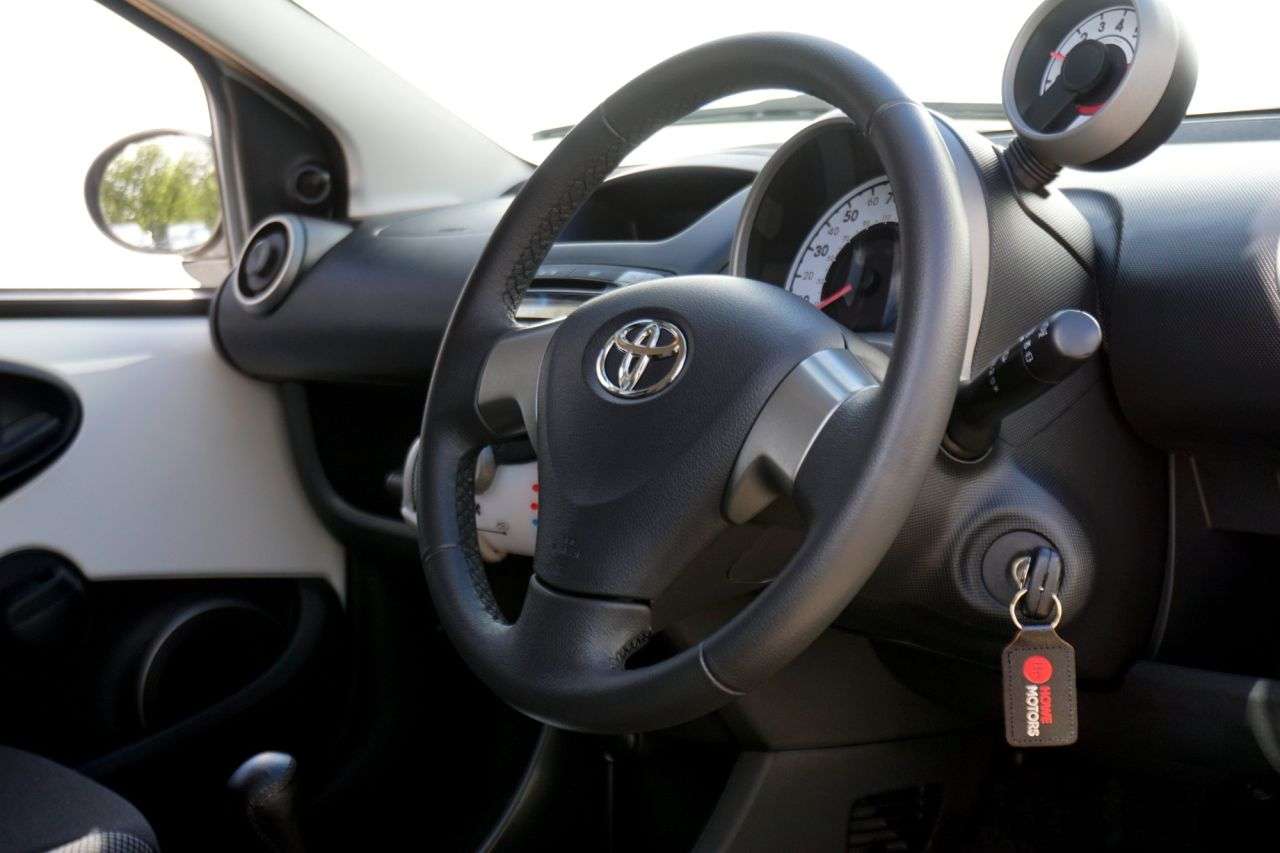 2012 TOYOTA AYGO 2012 TOYOTA AYGO