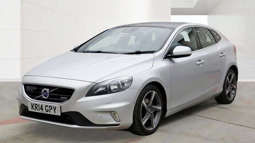 A 2014 VOLVO V40 1.6 D2 R-Design Hatchback Diesel Manual (s/s) 5dr - Just 29,277 Miles / Pan A 2014 VOLVO V40 1.6 D2 R-Design Hatchback Diesel Manual (s/s) 5dr - Just 29,277 Miles / Pan