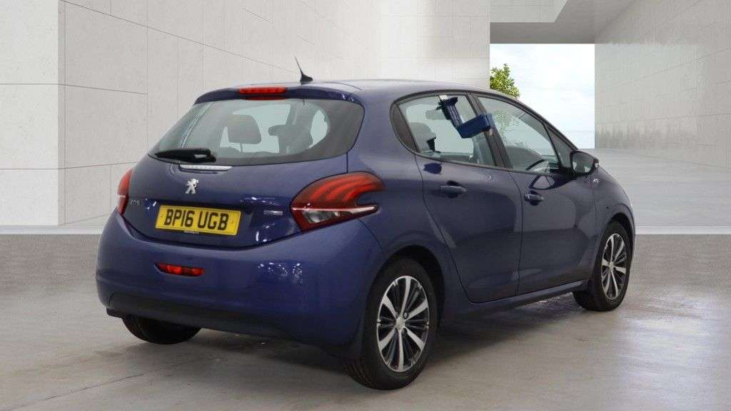 A 2016 PEUGEOT 208 1.2 PureTech XS White Hatchback Petrol Manual Euro 6 5dr - Just 12,522 Mile A 2016 PEUGEOT 208 1.2 PureTech XS White Hatchback Petrol Manual Euro 6 5dr - Just 12,522 Mile