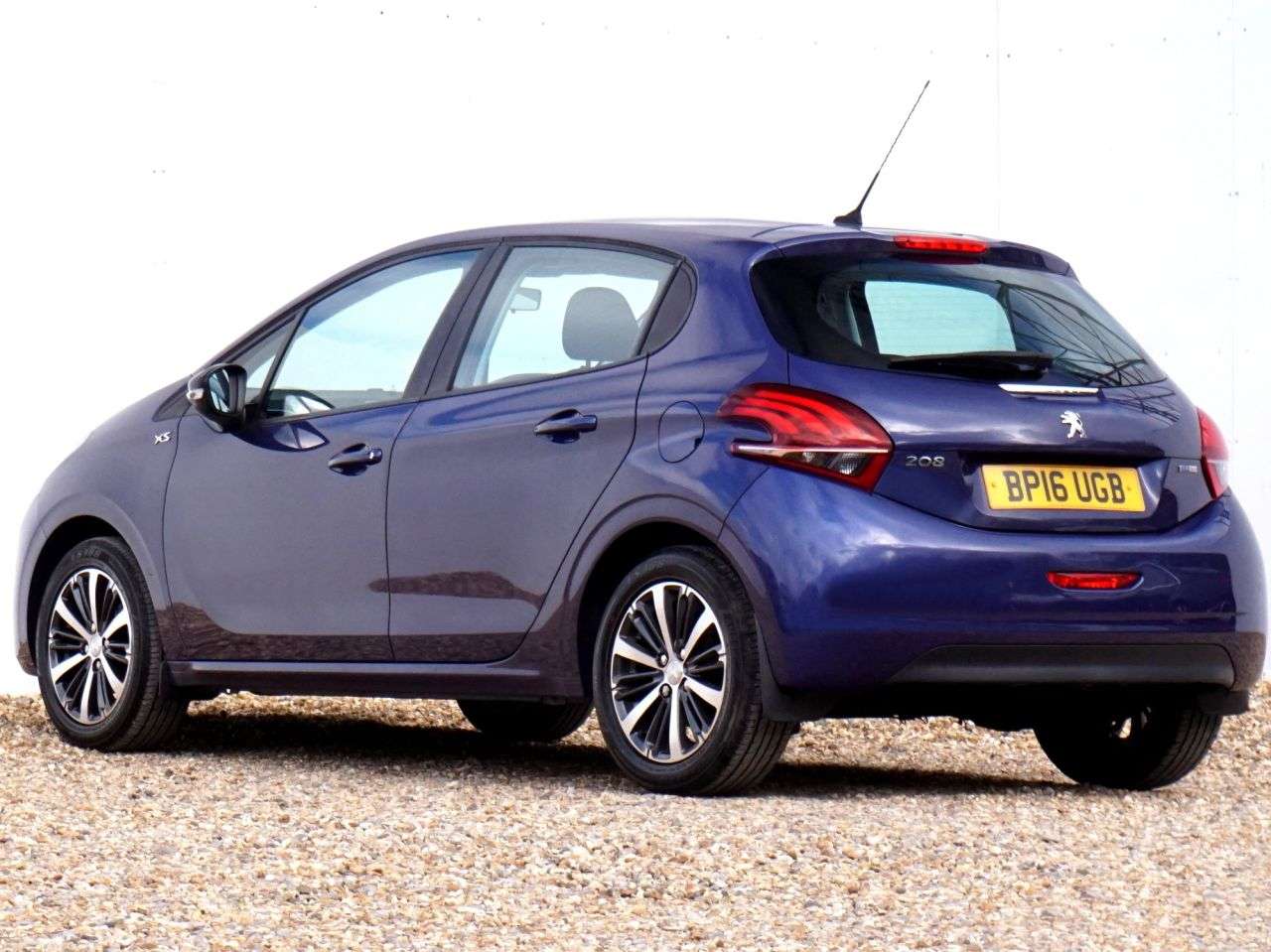 2016 PEUGEOT 208 2016 PEUGEOT 208