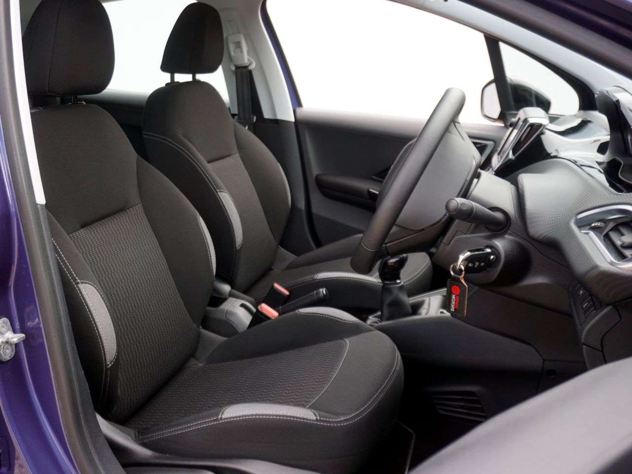2016 PEUGEOT 208 2016 PEUGEOT 208