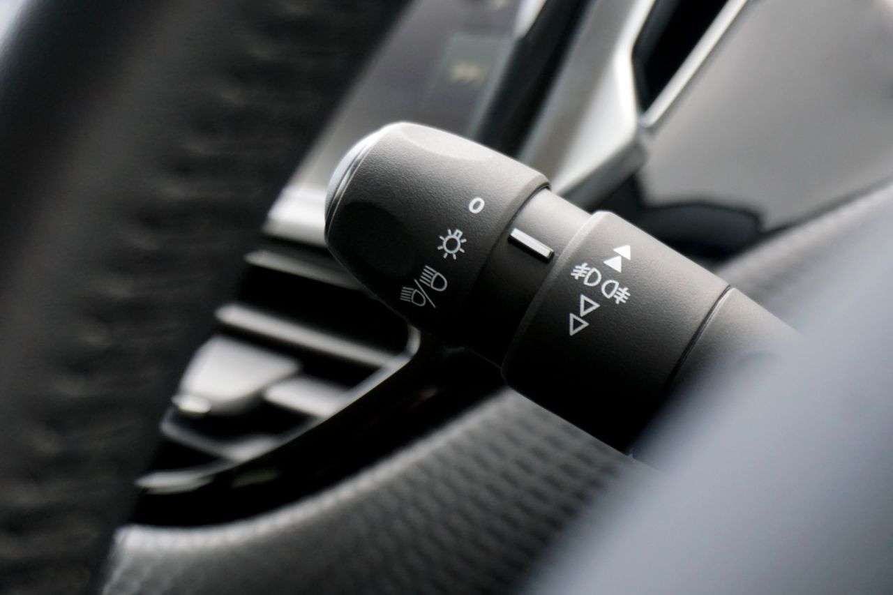 2016 PEUGEOT 208 2016 PEUGEOT 208