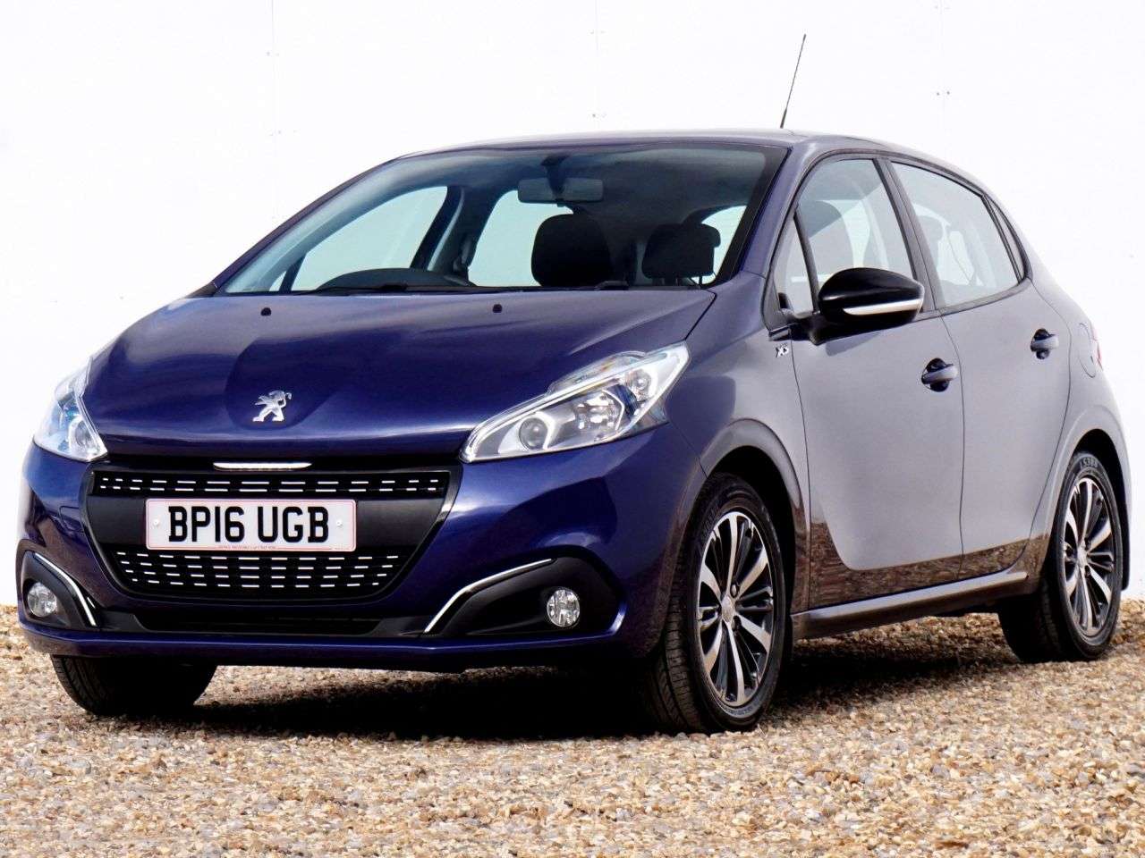 2016 PEUGEOT 208 2016 PEUGEOT 208