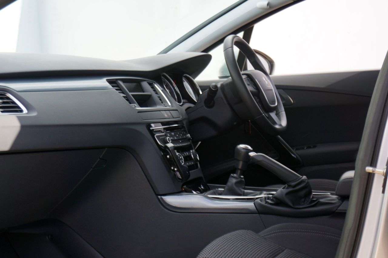 2013 PEUGEOT 508 2013 PEUGEOT 508