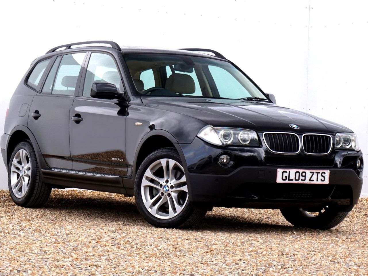 A 2009 BMW X3 2.0 20d SE SUV Diesel Steptronic xDrive 5dr - Just 48,000 Miles / Panoramic A 2009 BMW X3 2.0 20d SE SUV Diesel Steptronic xDrive 5dr - Just 48,000 Miles / Panoramic