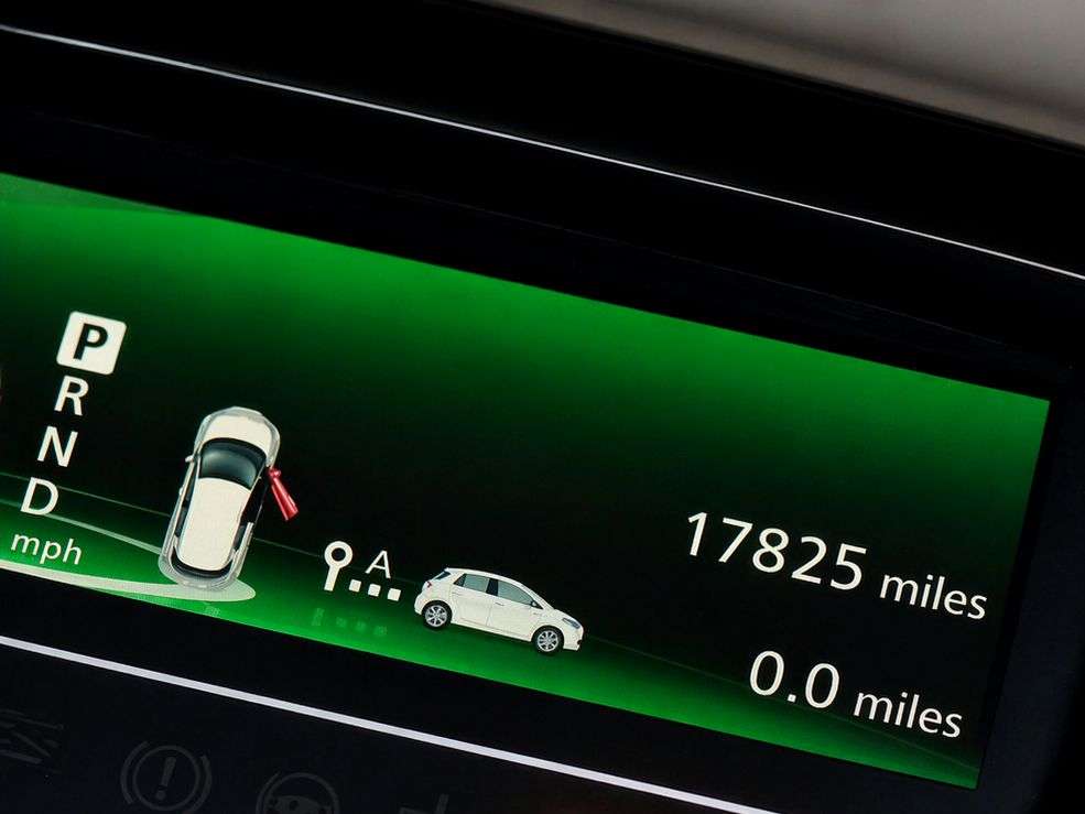 A 2014 RENAULT ZOE 22kWh Expression Hatchback Electric Auto (Battery Lease) 5dr - Just 17,825 A 2014 RENAULT ZOE 22kWh Expression Hatchback Electric Auto (Battery Lease) 5dr - Just 17,825