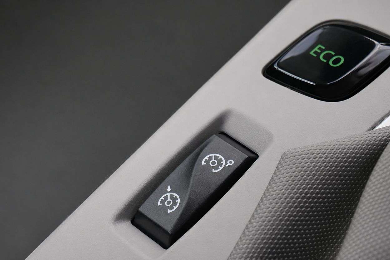 2014 RENAULT ZOE 2014 RENAULT ZOE