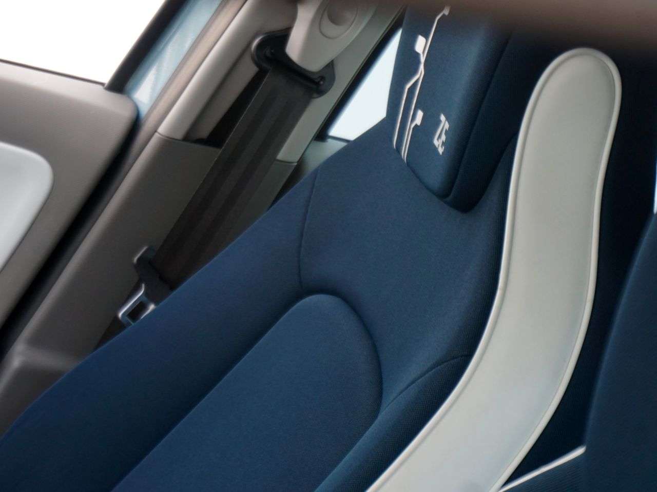 2014 RENAULT ZOE 2014 RENAULT ZOE