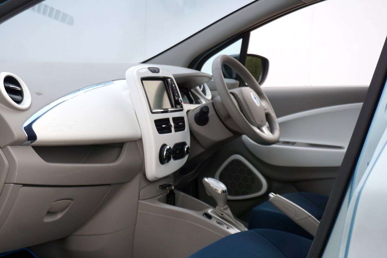 2014 RENAULT ZOE 2014 RENAULT ZOE