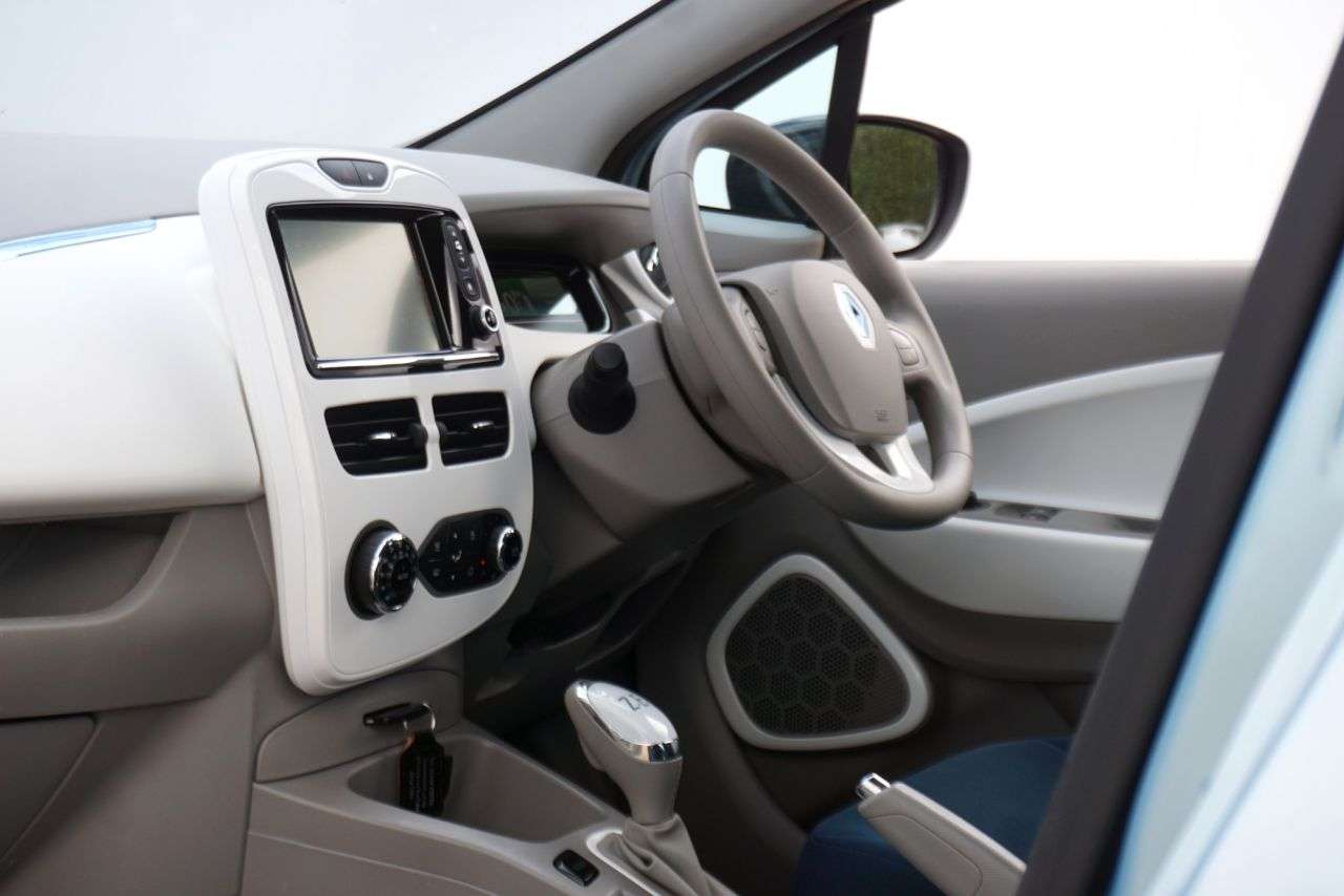 2014 RENAULT ZOE 2014 RENAULT ZOE