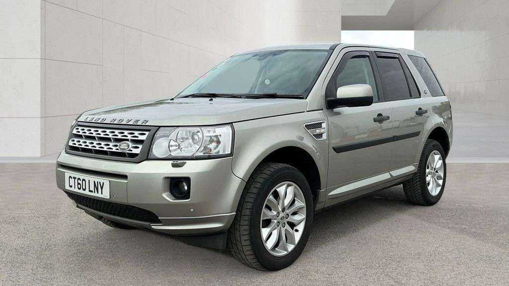 A 2011 LAND ROVER FREELANDER 2 2.2 SD4 HSE SUV Diesel CommandShift 4WD 5dr - Just 47,000 Miles / Panoramic A 2011 LAND ROVER FREELANDER 2 2.2 SD4 HSE SUV Diesel CommandShift 4WD 5dr - Just 47,000 Miles / Panoramic
