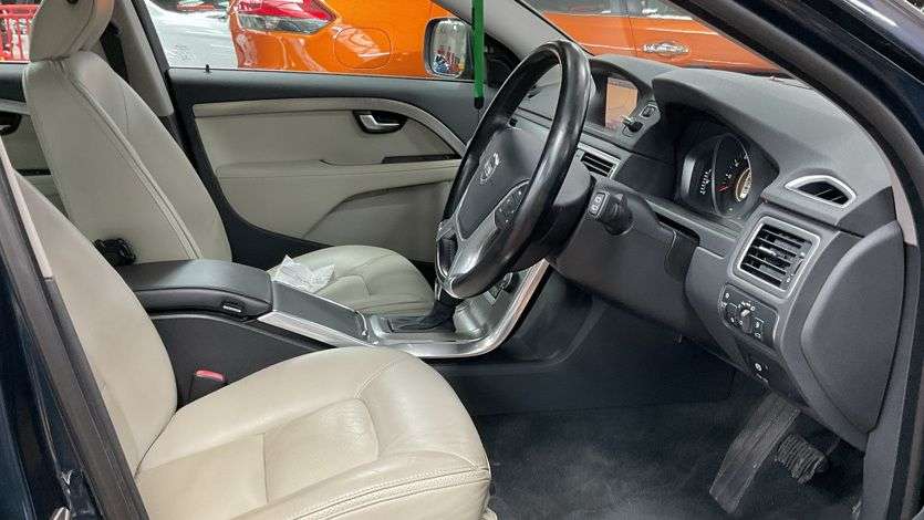 2013 VOLVO XC70 2013 VOLVO XC70