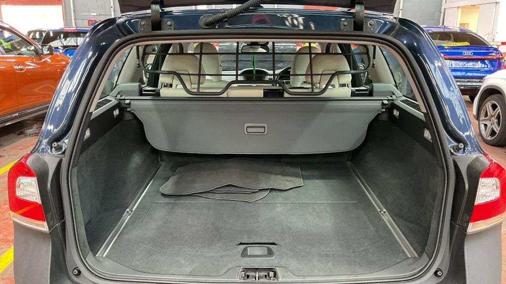 2013 VOLVO XC70 2013 VOLVO XC70