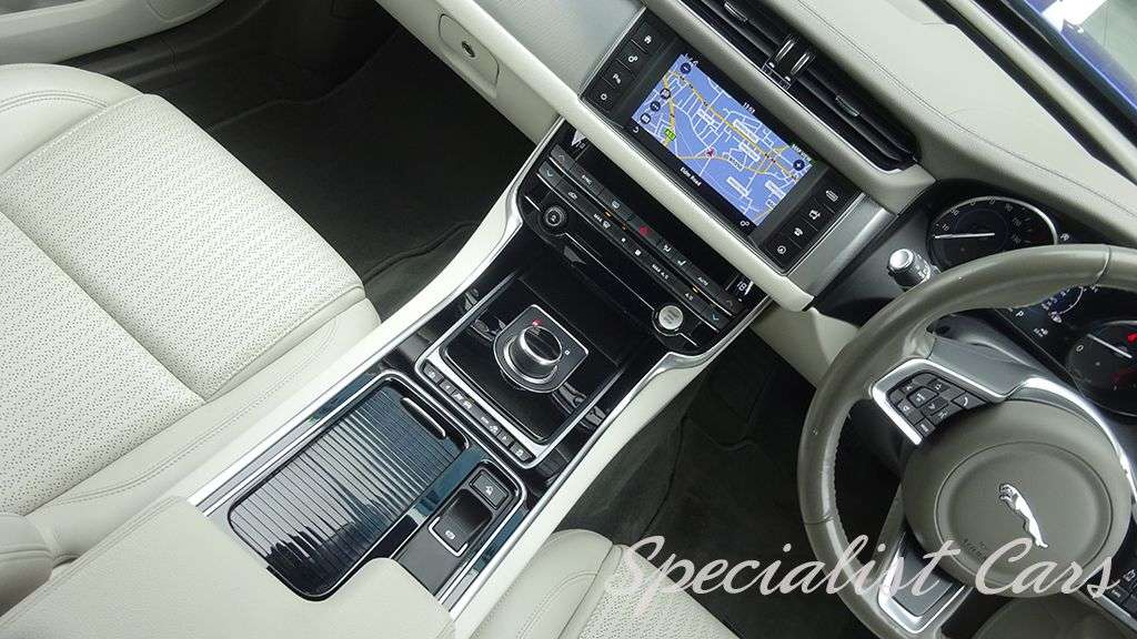 2017 JAGUAR XF 2017 JAGUAR XF