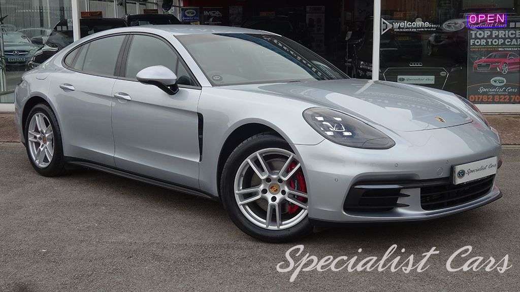 2017 PORSCHE PANAMERA 2017 PORSCHE PANAMERA
