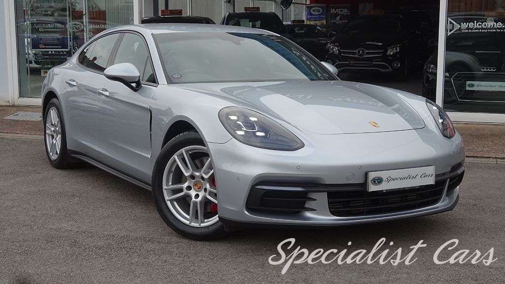 2017 PORSCHE PANAMERA 2017 PORSCHE PANAMERA