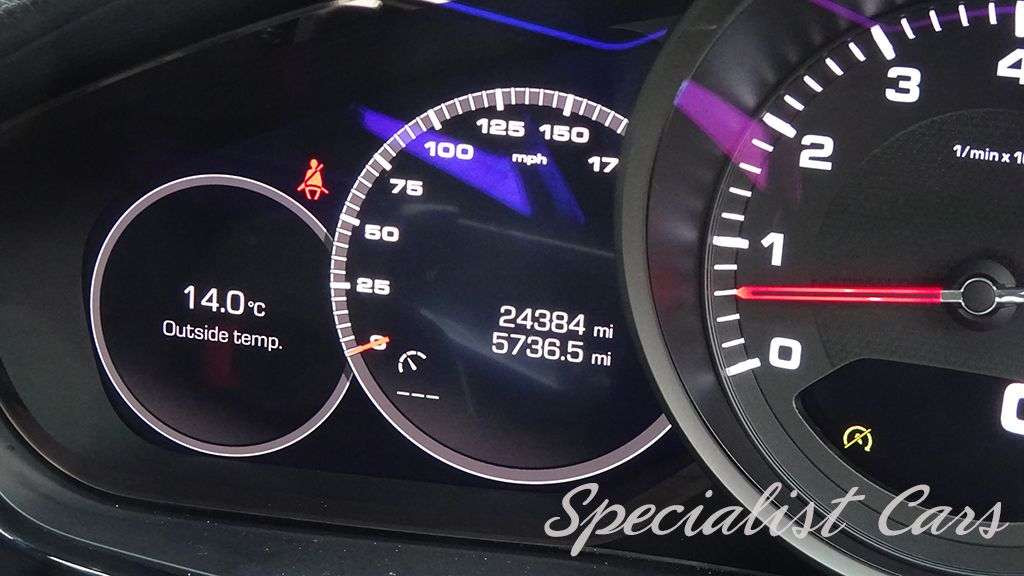 2017 PORSCHE PANAMERA 2017 PORSCHE PANAMERA