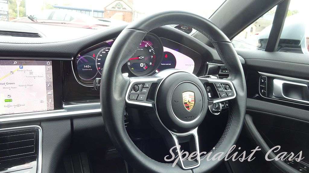 2017 PORSCHE PANAMERA 2017 PORSCHE PANAMERA