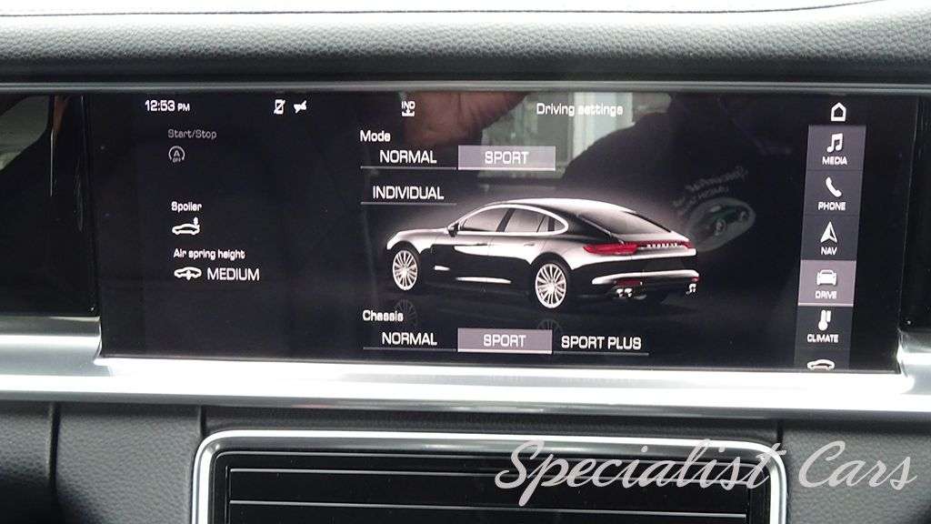 2017 PORSCHE PANAMERA 2017 PORSCHE PANAMERA