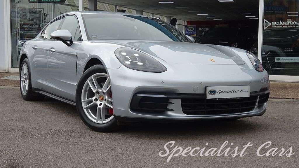2017 PORSCHE PANAMERA 2017 PORSCHE PANAMERA