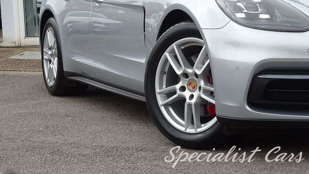 2017 PORSCHE PANAMERA 2017 PORSCHE PANAMERA