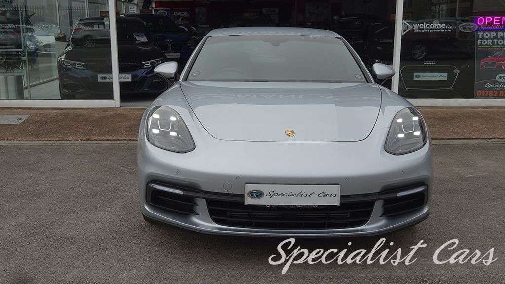 2017 PORSCHE PANAMERA 2017 PORSCHE PANAMERA