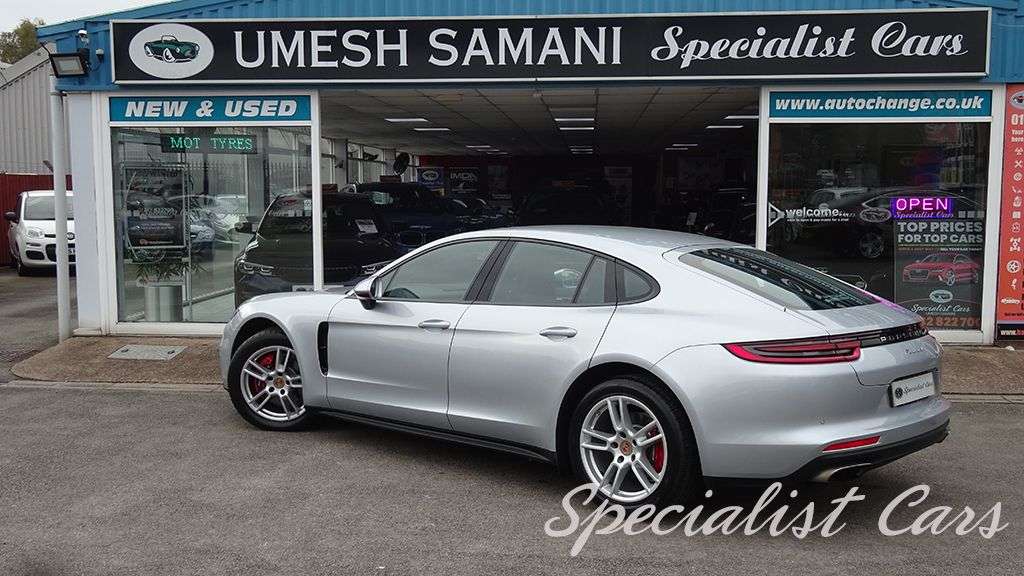 2017 PORSCHE PANAMERA 2017 PORSCHE PANAMERA