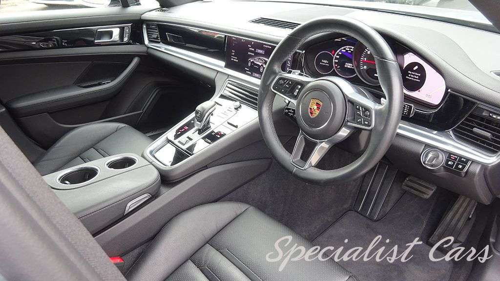 2017 PORSCHE PANAMERA 2017 PORSCHE PANAMERA