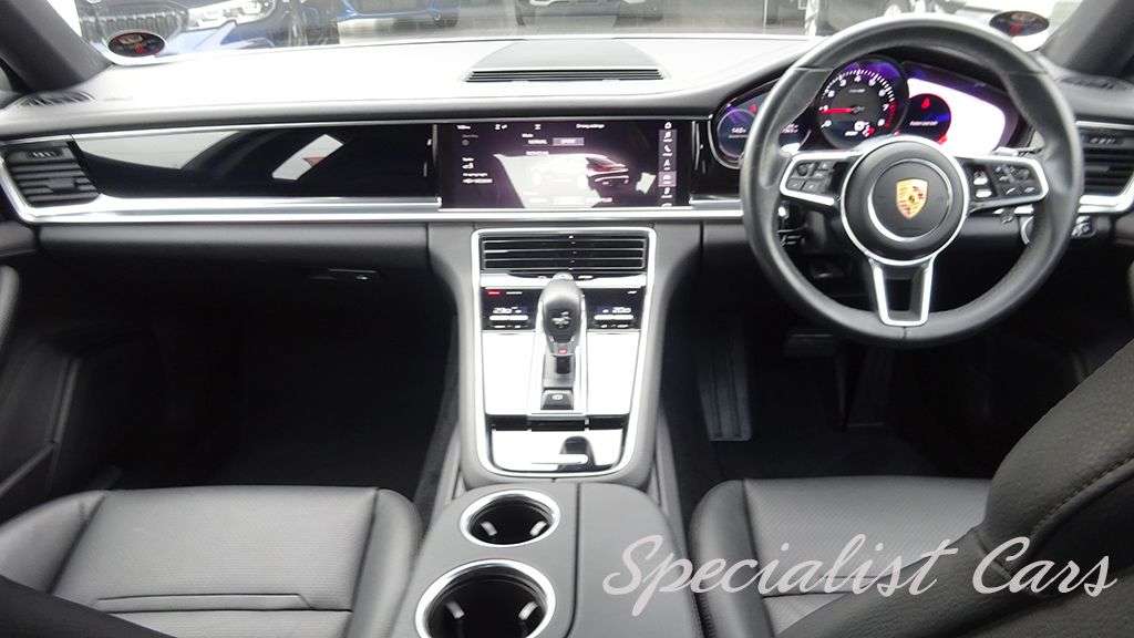 2017 PORSCHE PANAMERA 2017 PORSCHE PANAMERA