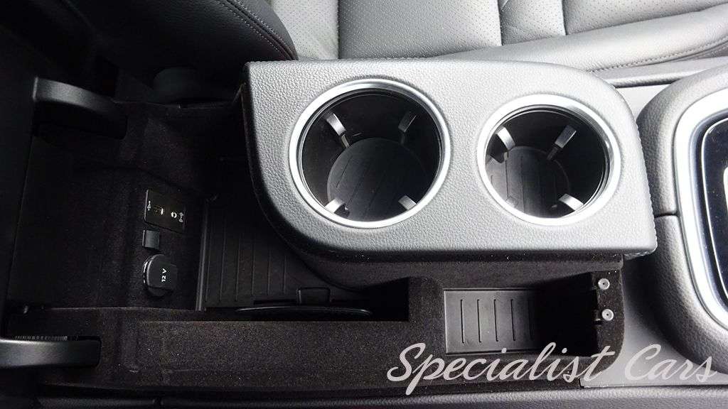 2017 PORSCHE PANAMERA 2017 PORSCHE PANAMERA