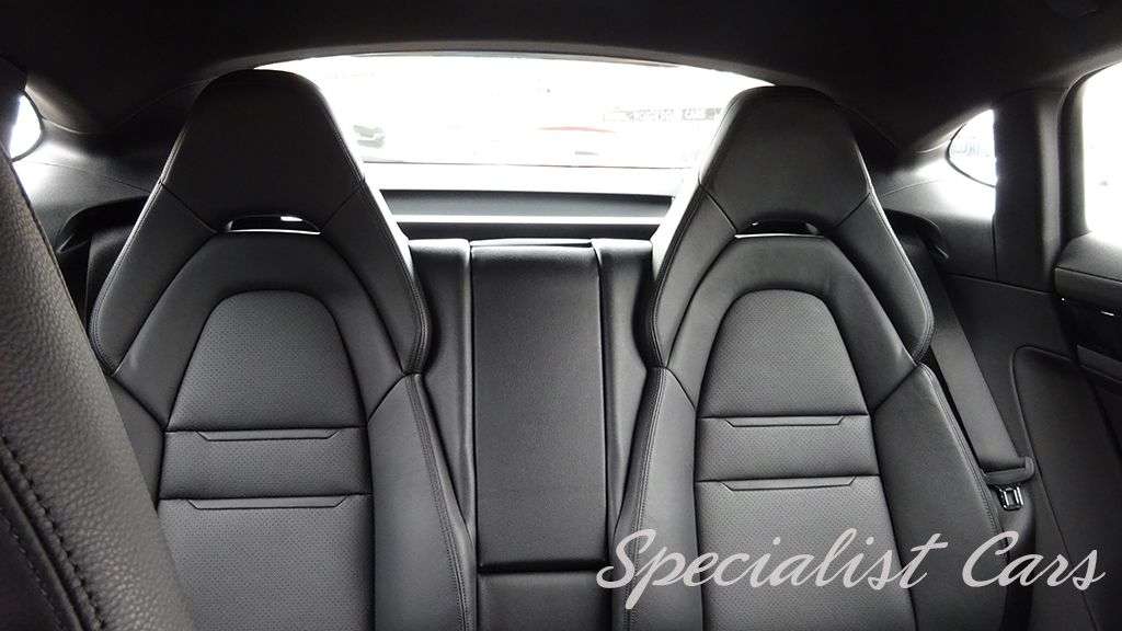 2017 PORSCHE PANAMERA 2017 PORSCHE PANAMERA