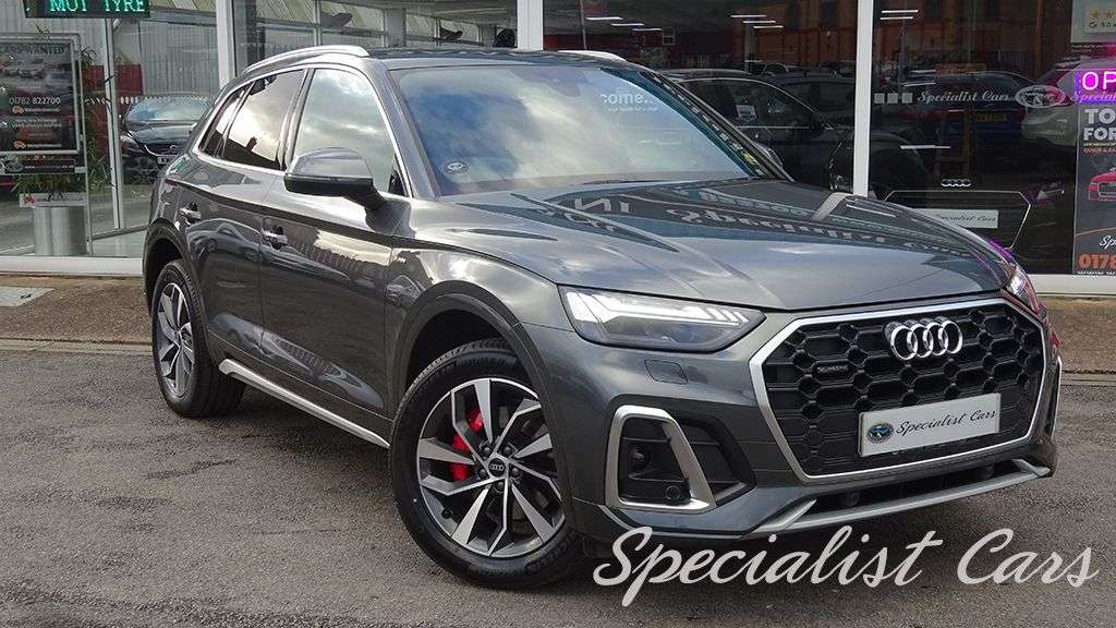 A 2023 AUDI Q5 2.0 TDI 40 S line SUV 5dr Diesel S Tronic quattro Euro 6 (s/s) (204 ps) A 2023 AUDI Q5 2.0 TDI 40 S line SUV 5dr Diesel S Tronic quattro Euro 6 (s/s) (204 ps)