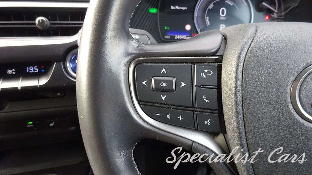 2021 LEXUS UX 2021 LEXUS UX