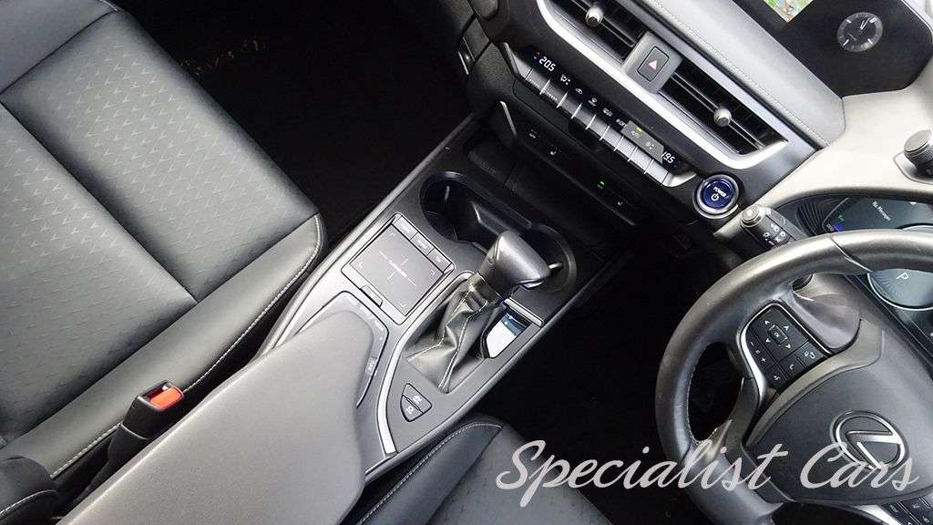 2021 LEXUS UX 2021 LEXUS UX