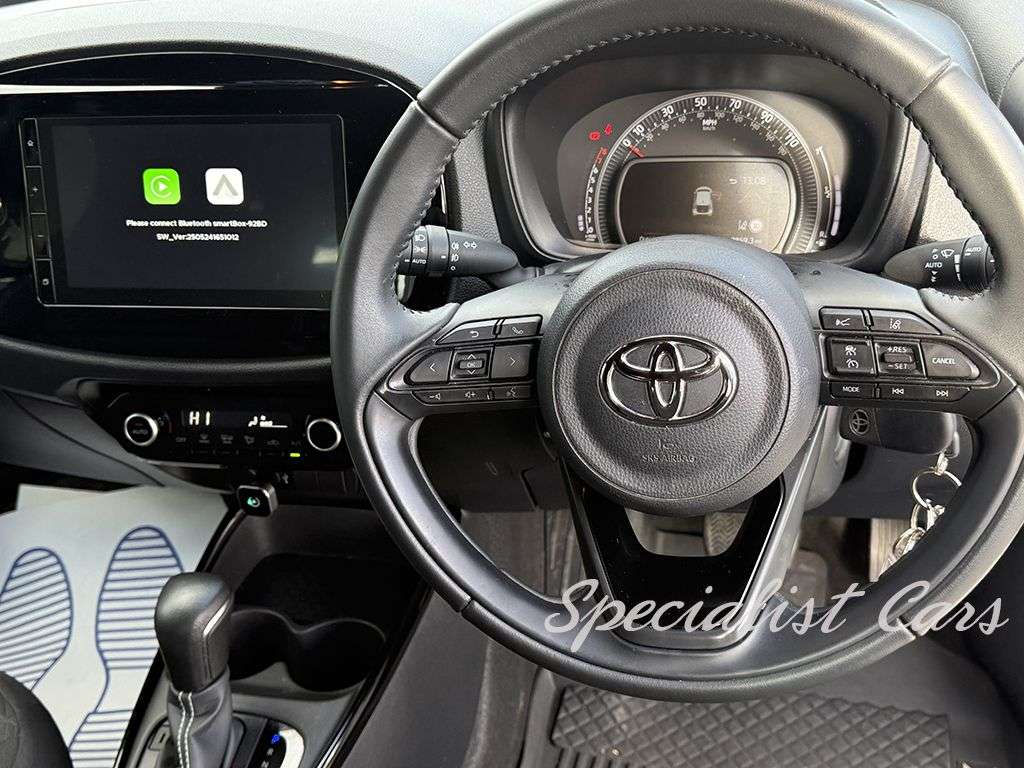 2024 TOYOTA AYGO X 2024 TOYOTA AYGO X