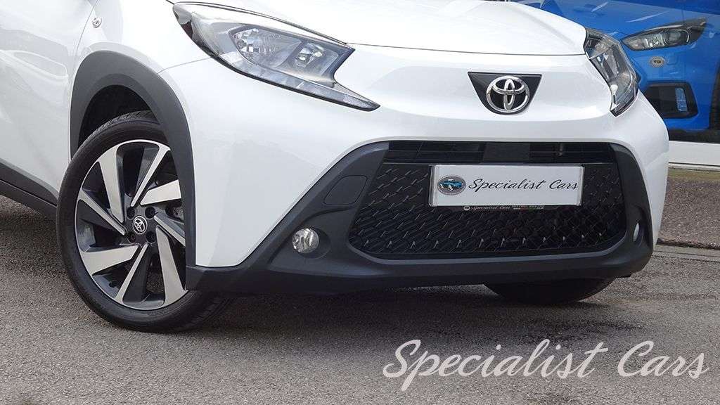 2024 TOYOTA AYGO X 2024 TOYOTA AYGO X