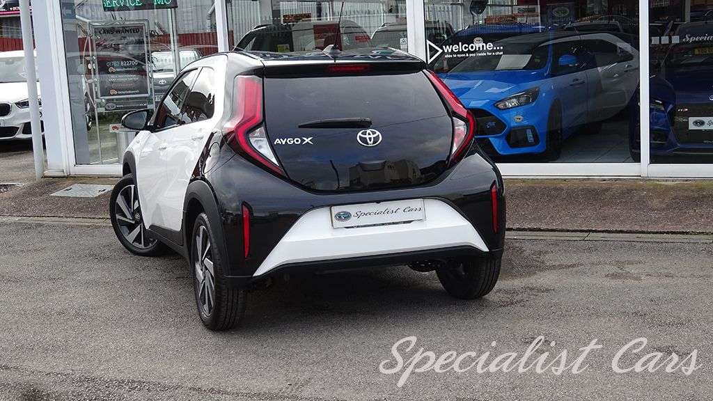 2024 TOYOTA AYGO X 2024 TOYOTA AYGO X