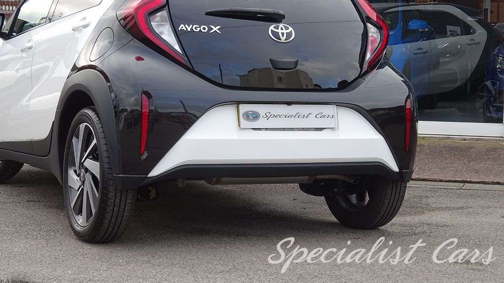 2024 TOYOTA AYGO X 2024 TOYOTA AYGO X