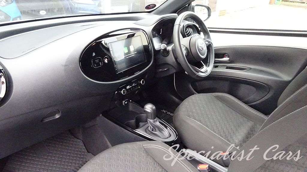 2024 TOYOTA AYGO X 2024 TOYOTA AYGO X